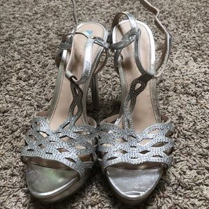 Pelle Moda Platform sandals